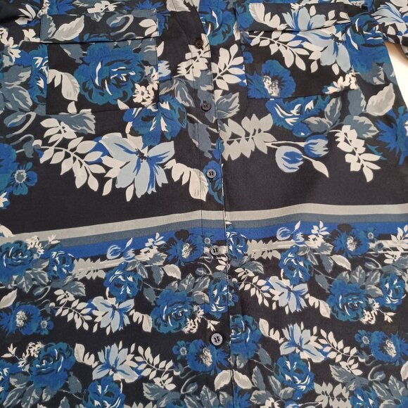 Women's Calvin Klein Blue Hawaiian Button Up Shirt with No Care Tag and No Size - Picture 5 of 12